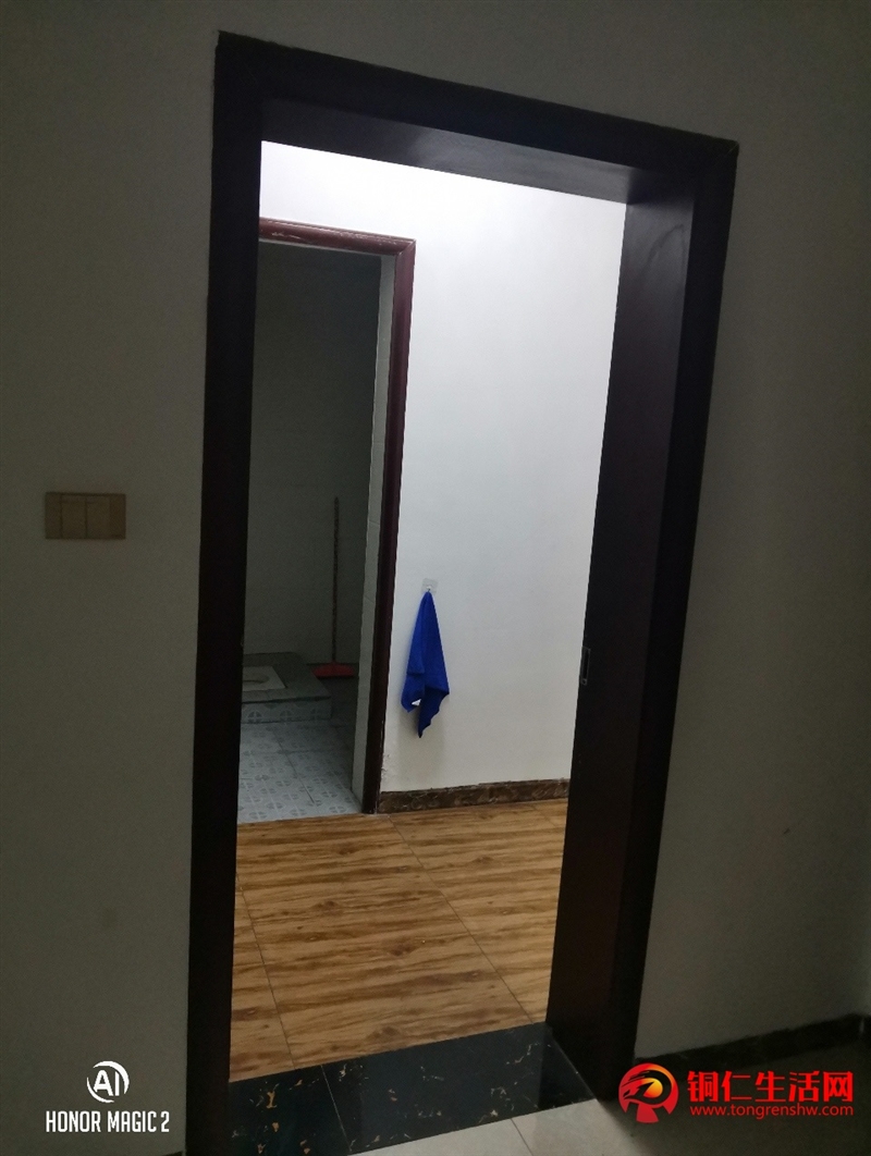 时代商汇3室 2厅 2卫350元/月